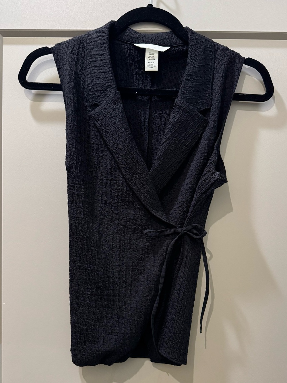 H&M XXS Black Sleeveless Wrap-Front Camisole